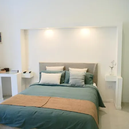 بيت ضيافة Fra Cielo E Mare Boutique كالياري