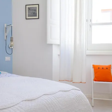 بيت ضيافة Fra Cielo E Mare Boutique كالياري