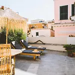 בית הארחה Fra Cielo E Mare Boutique 4*